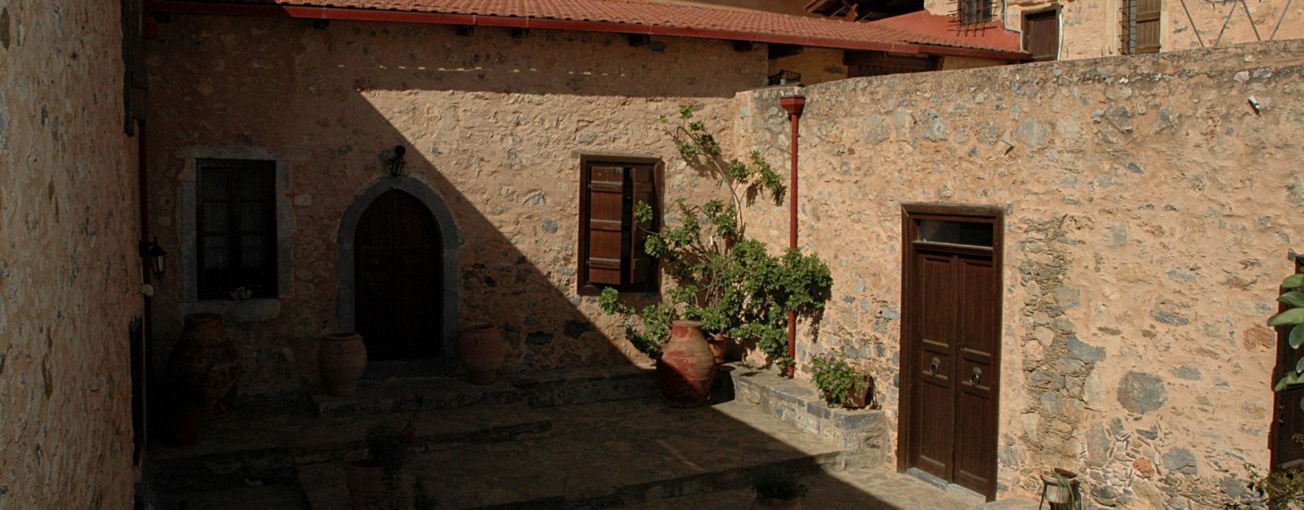 Kremasta Monastery